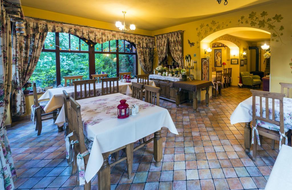 שצ'קלארסקה פוראובה Hotel Magnes מראה חיצוני תמונה