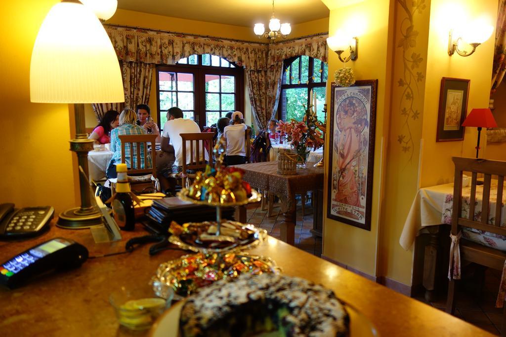 שצ'קלארסקה פוראובה Hotel Magnes מראה חיצוני תמונה